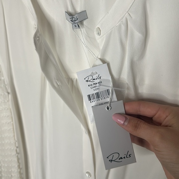 🔥 🆕 RAILS ivory Camilla 100% Silk Button-Down Shirt SIZE XL - Picture 5 of 8